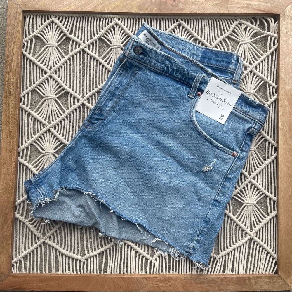New Plus Size Abercrombie & Fitch Jean Shorts Size 36 / 22 - The Mom Short